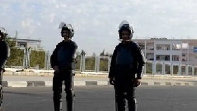 Mursi'nin yargılandığı dava 1 Şubat'a ertelendi