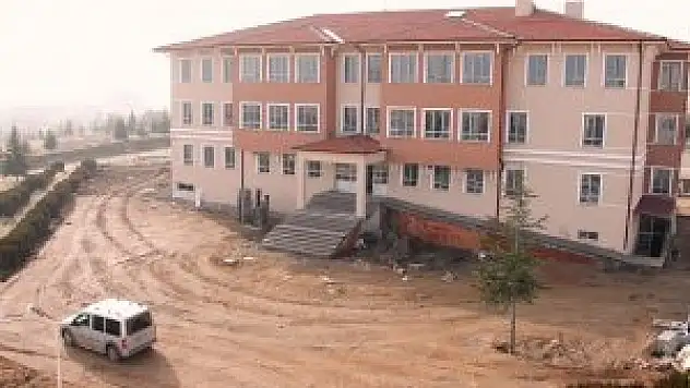 Sağlık Meslek Lisesi şubat ayında hizmete girecek