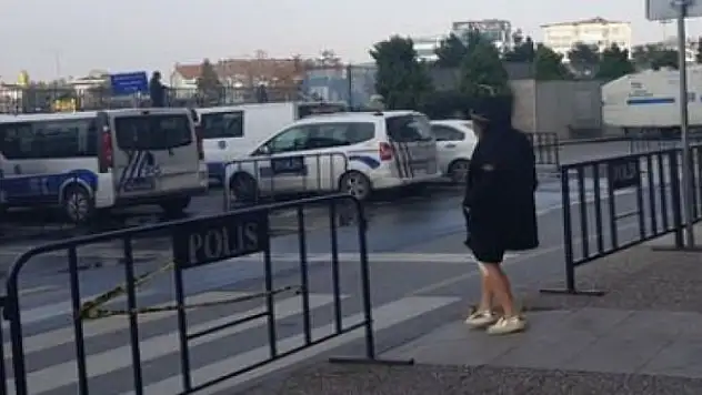 Ünlü dizi oyuncusu polisi ısırdı!