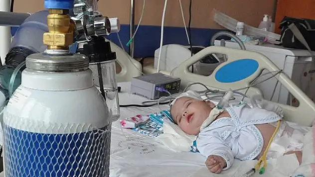 Ecrin bebeğin ''acı'', ''hüzün'' ve ''umut'' dolu mücadelesi