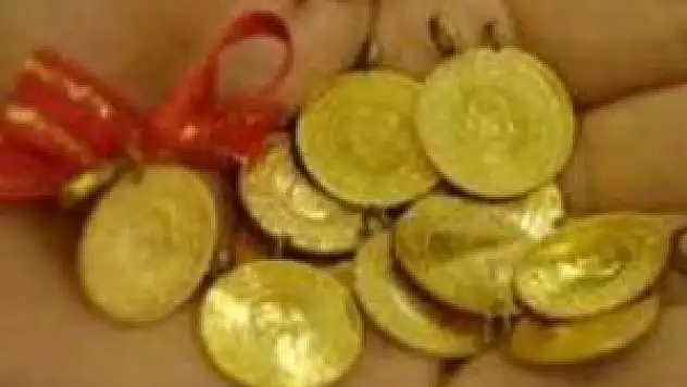 Sahte altınlara 30 bin lira verdi