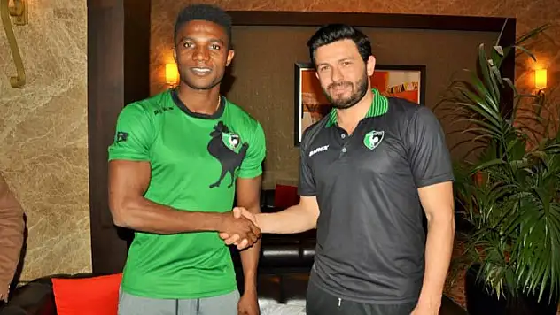 Eze, Denizlispor'a kiralandı