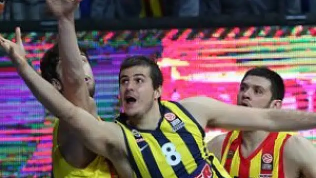 Fenerbahçe Ülker: 73 : 76 Barcelona Regal