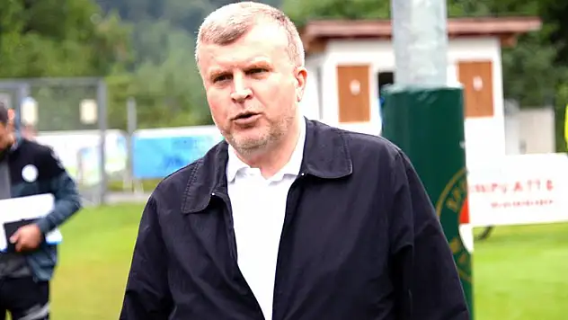 Kendisini hala başkan sanıyor!