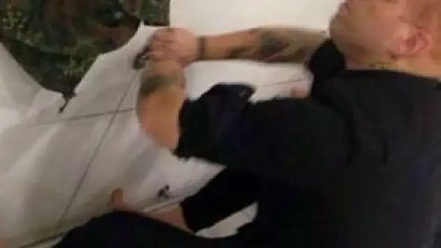 Athena Gökhan abdest alırken görüntülendi