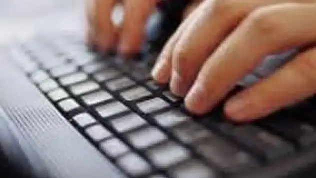 İnternet habercileri gazetecilik haklarını istiyor