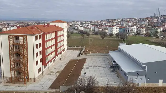 Beyşehir'de fen lisesi pansiyonu ve spor salonu hizmete giriyor