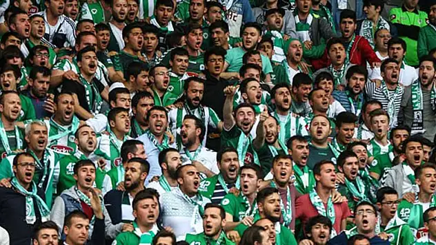 Konyaspor taraftarı takımını yalnız bırakmadı