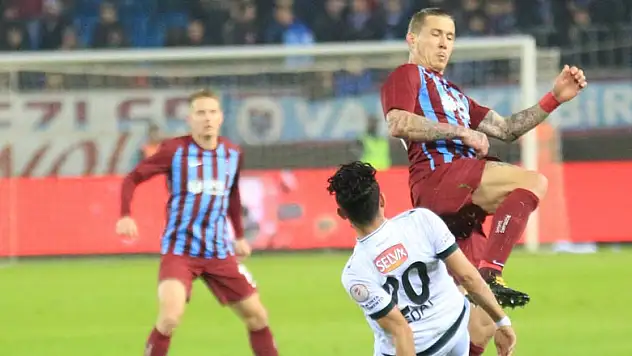 Konyaspor'un genç oyuncusu Vedat Bora'da kırık şüphesi!