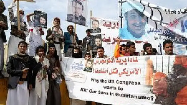 Yemen'de ABD Büyükelçiliği önünde gösteri