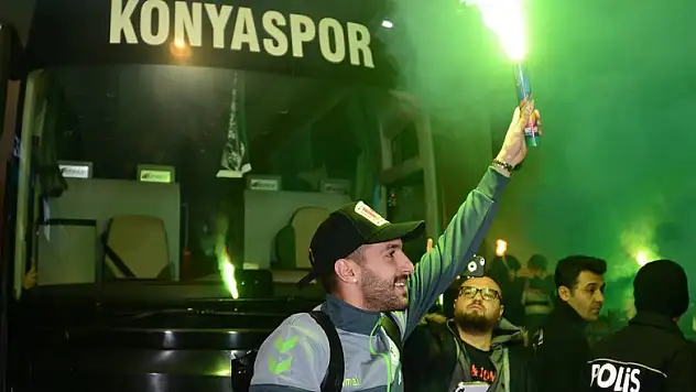 Konyaspor'a taraftarladan sevgi seli