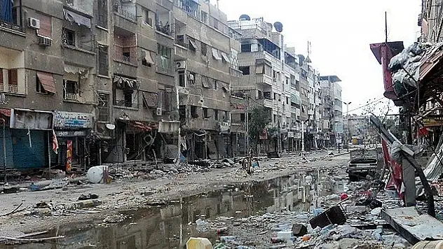 Esed güçlerinin saldırılarında 95 kişi öldü