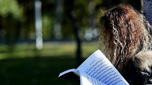 Ergenlik 24 yaşına kadar sürebiliyor