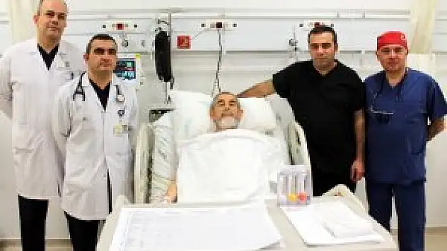 Kalbi çalışırken 5 damara BY-PASS