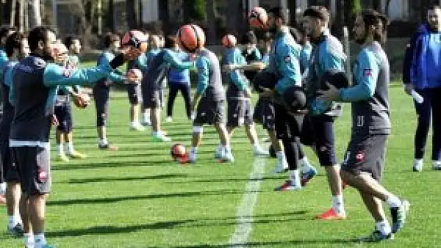 Torku Konyaspor'un Antalya kampı