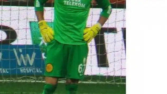 Eray kupayı kırdı!