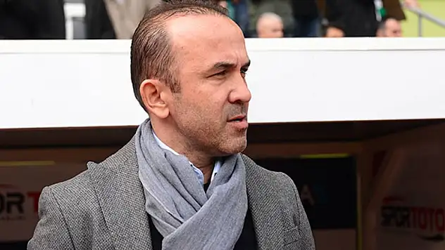 Mehmet Özdilek: Hakemin kararı sinirleri gerdi