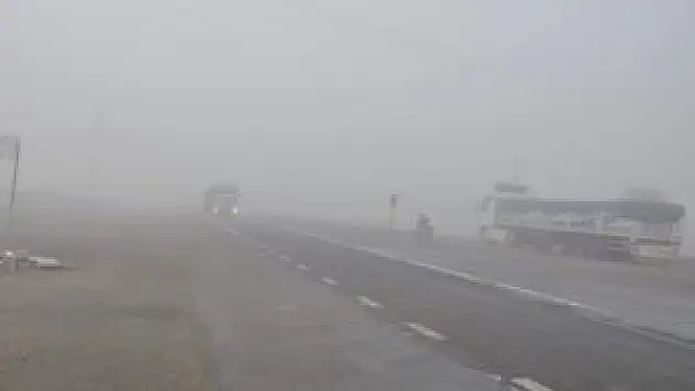 Akşehir'de sis hayatı olumsuz etkiliyor