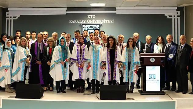 KTO Karatay'da lisansüstü mezuniyet heyecanı