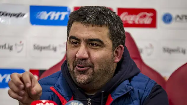 Ümit Özat: 'Bugün itibariyle lig yeniden başlıyor'