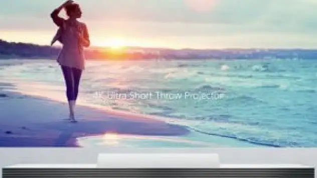 Sony'den Ultra HD projektör