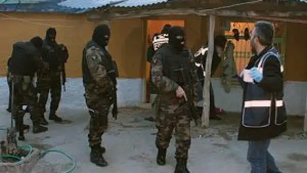 Konya'da 700 polisle uyuşturucu baskını