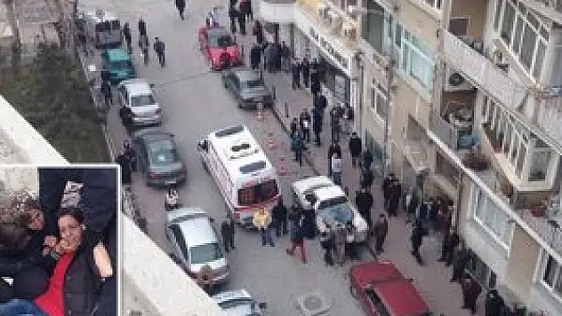 Kızının yuvadan kaybolduğunu duyunca çatıya çıktı