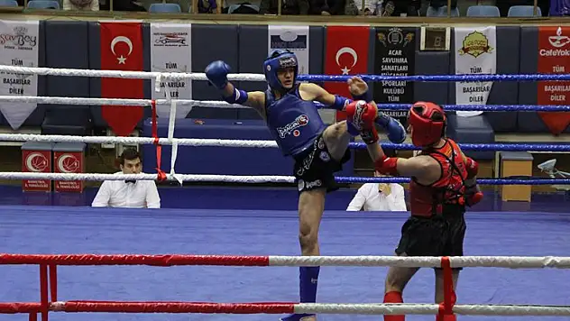 Muay-Thai il şampiyonası yapıldı