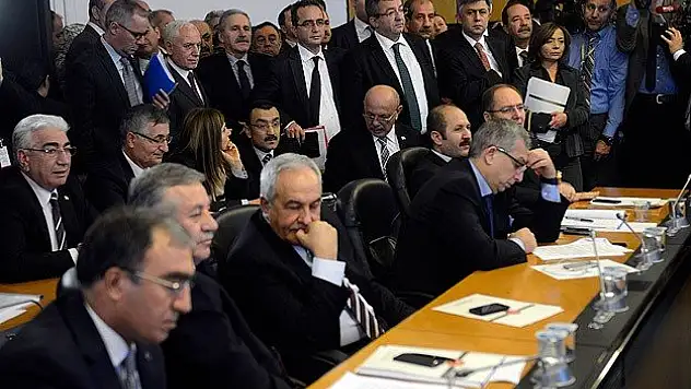 HSYK teklifinde 8 madde daha kabul edildi