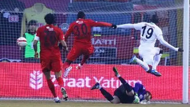 Bursa Sestak'la güldü