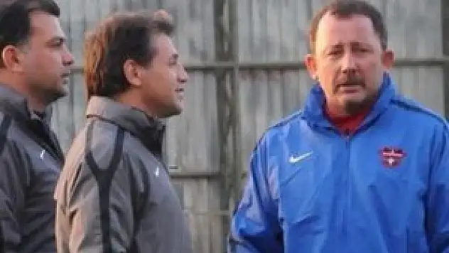 Çiçeği burnunda teknik adamdan sürpriz istifa