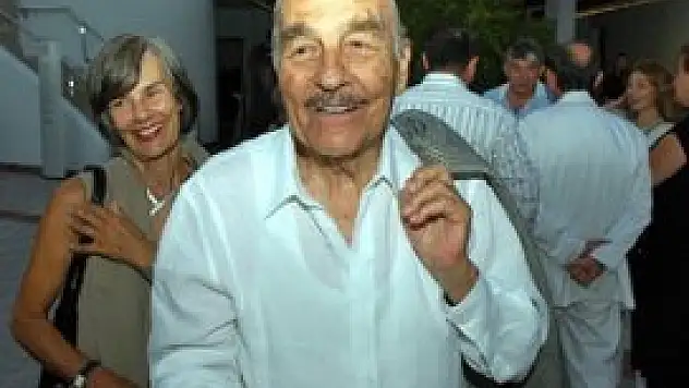 Ressam Doğançay vefat etti