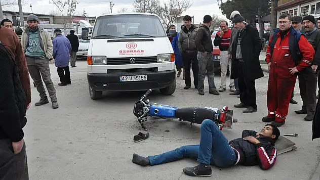 Akşehir'de trafik kazaları: 3 yaralı