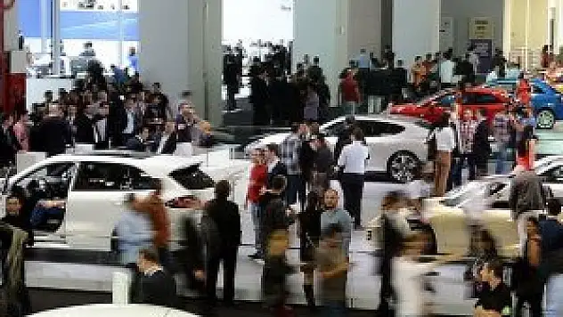 2013 model otomobillerdeki indirimler 'ikinci el'i vurdu