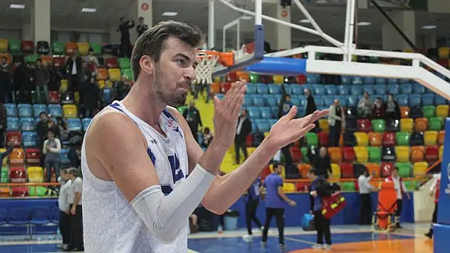 Selçuklu Basket'te İzzet varsa seri de var