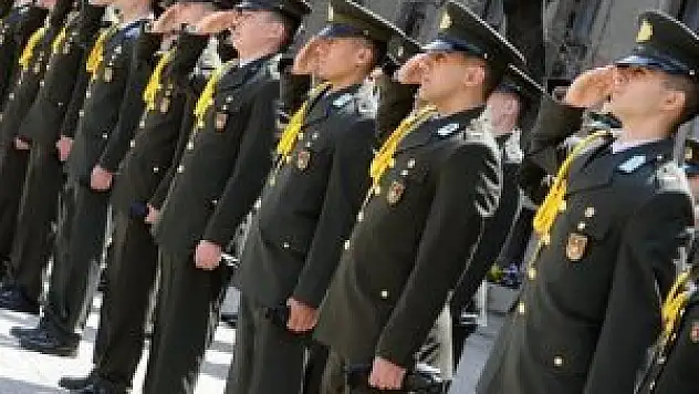 Bir 'torba' da askerler için geliyor!