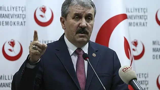 Destici: Teröristler dayanışmaya giden siviller gibi aktarılıyor