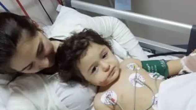 Çocuğunun peşinden balkondan atlamıştı