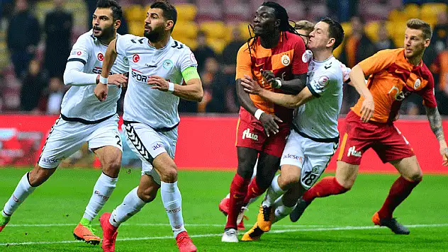 Konyaspor'da savunma çuvalladı