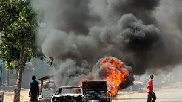 Müslümanları taşıyan konvoya saldırıda 3'ü çocuk 23 kişi öldü