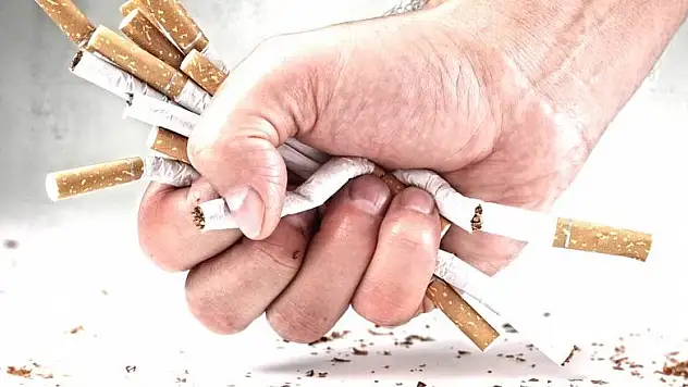 'Hayatınız kararmadan sigarayı bırakın'