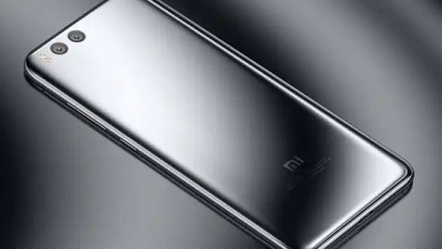 Bu telefon Galaxy S9'u gölgede bırakabilir!