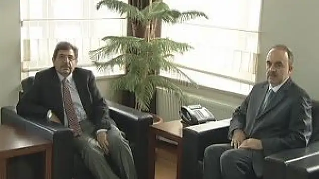 Bakan Güllüce, Vali Erol'u ziyaret etti