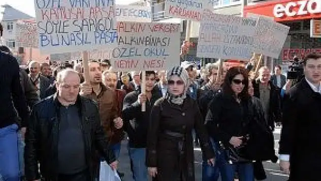 Şişli'de Sarıgül'e 'tepki' yürüyüşü