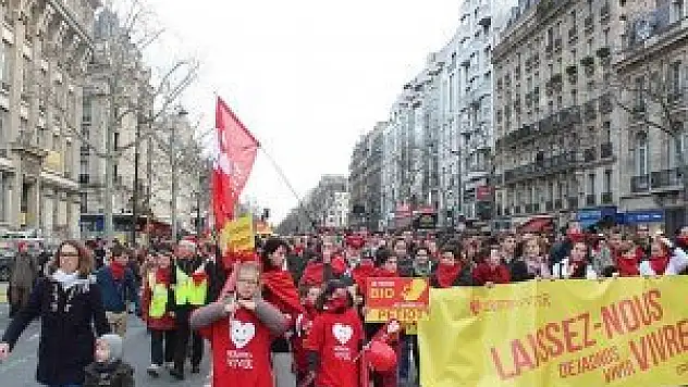 Kürtajın yasaklanmasını istediler