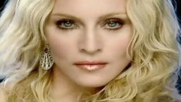 Madonna özür diledi
