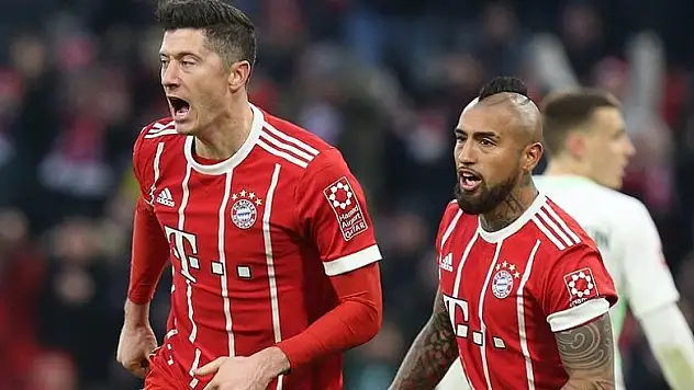 Robert Lewandowski Barcelona'da!