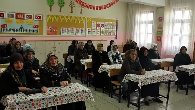 Kayseri'de okuma yazma kurslarına bin 200 kursiyer kaydoldu
