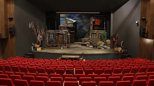 Devlet Tiyatrolarından yerli yazar atağı