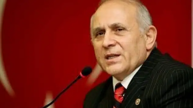 TBMM Anayasa Komisyonu'nda usul tartışması